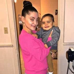 Meet your Posher, Christy